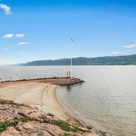 Fin Leilighet Naer Sjoen *