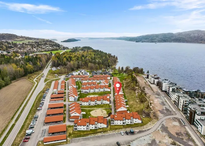 Fin Leilighet Naer Sjoen Daire Holmestrand