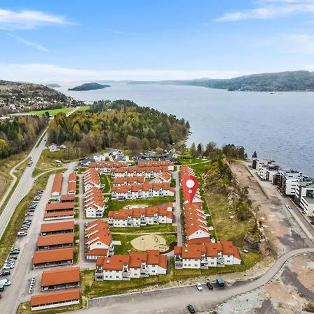 Fin Leilighet Naer Sjoen Apartmán Holmestrand